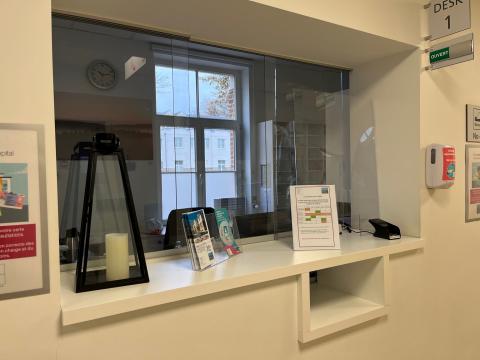 afgesloten bureau